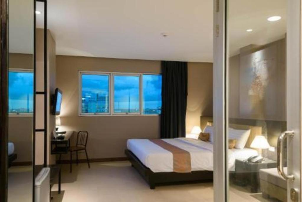 Gajahmada Avara Boutique Hotel Pontianak Exteriör bild