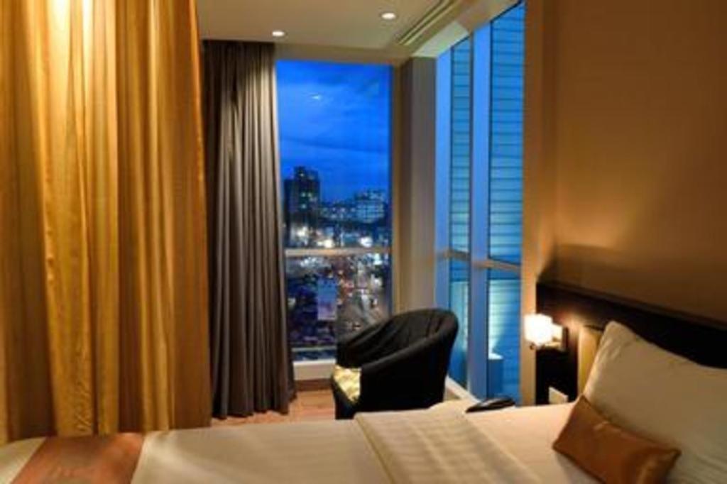 Gajahmada Avara Boutique Hotel Pontianak Exteriör bild