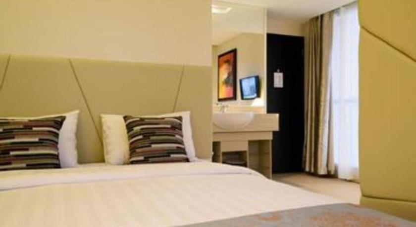 Gajahmada Avara Boutique Hotel Pontianak Exteriör bild
