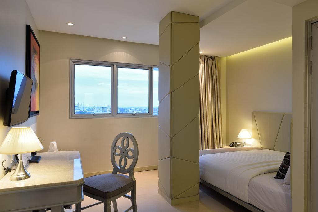 Gajahmada Avara Boutique Hotel Pontianak Exteriör bild